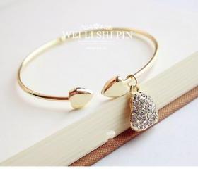 South Korea stylish Golden Bracelet bling heart shaped charm 
